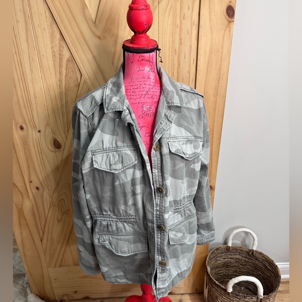 Abercrombie & Fitch Gray Camo Jacket